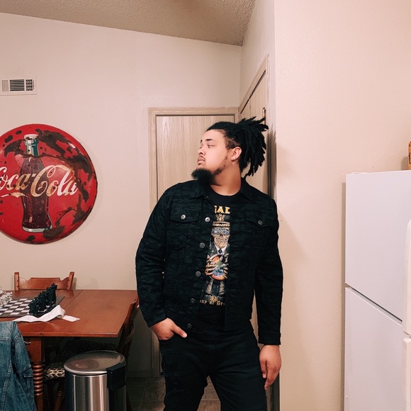 Meet your Posher, Noah - Picture 1 of 1